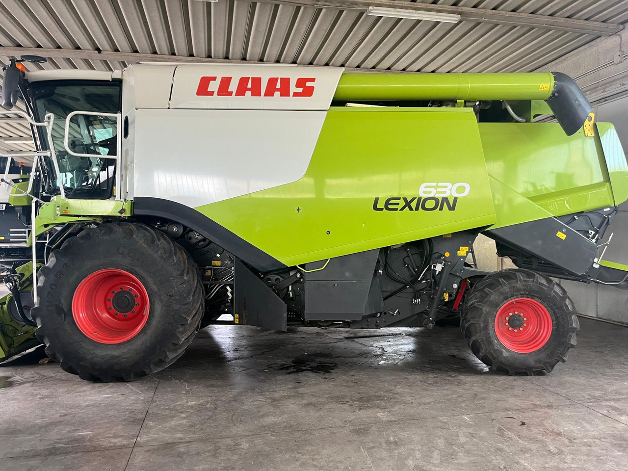 Claas Lexion 630 Montana - Leikkuupuimuri: kuva Claas Lexion 630 Montana - Leikkuupuimuri Claas Lexion 630 Montana - Leikkuupuimuri: kuva Claas Lexion 630 Montana - Leikkuupuimuri