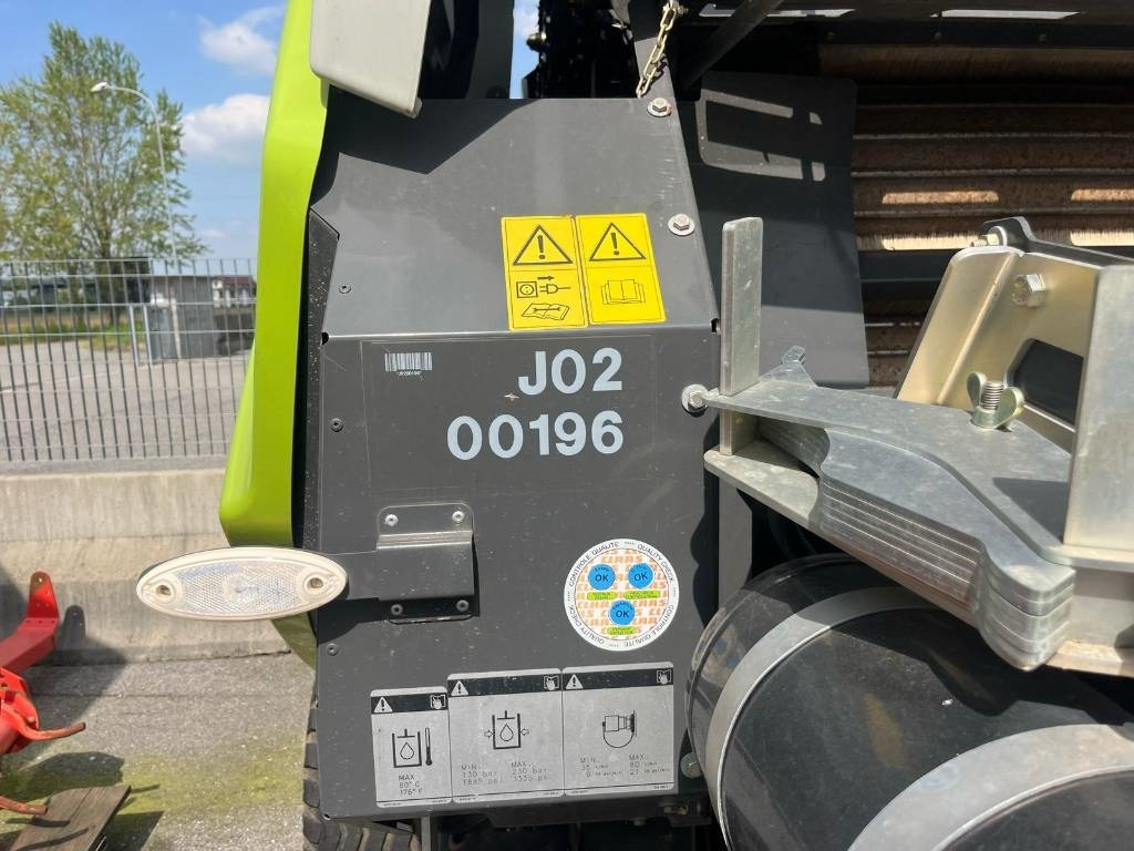 Claas ROLLANT 620 RC - Pyöröpaalain: kuva Claas ROLLANT 620 RC - Pyöröpaalain Claas ROLLANT 620 RC - Pyöröpaalain: kuva Claas ROLLANT 620 RC - Pyöröpaalain