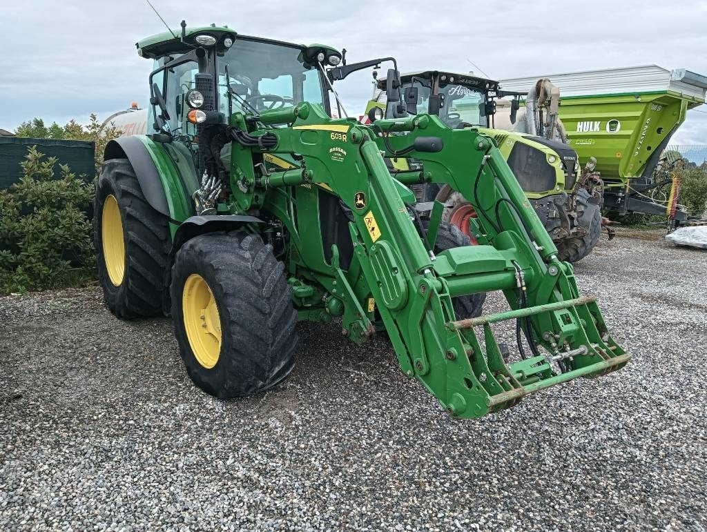 John Deere 5125 R - Traktori: kuva John Deere 5125 R - Traktori John Deere 5125 R - Traktori: kuva John Deere 5125 R - Traktori