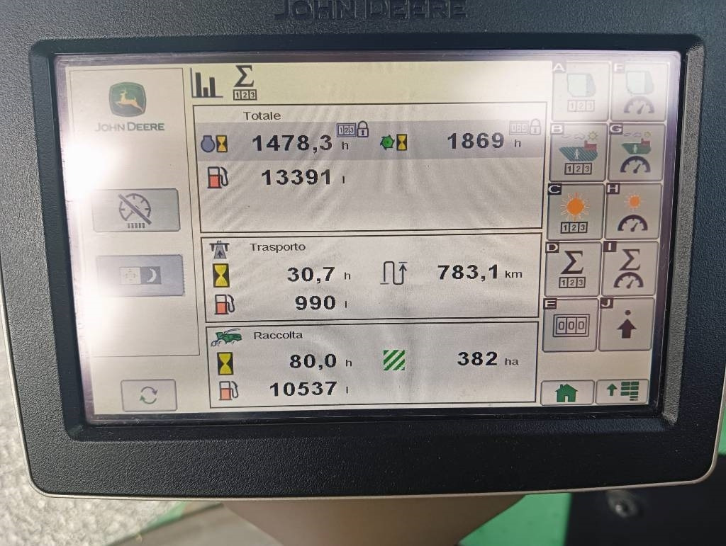 John Deere 8800 - Itsekulkeva silppuri: kuva John Deere 8800 - Itsekulkeva silppuri John Deere 8800 - Itsekulkeva silppuri: kuva John Deere 8800 - Itsekulkeva silppuri