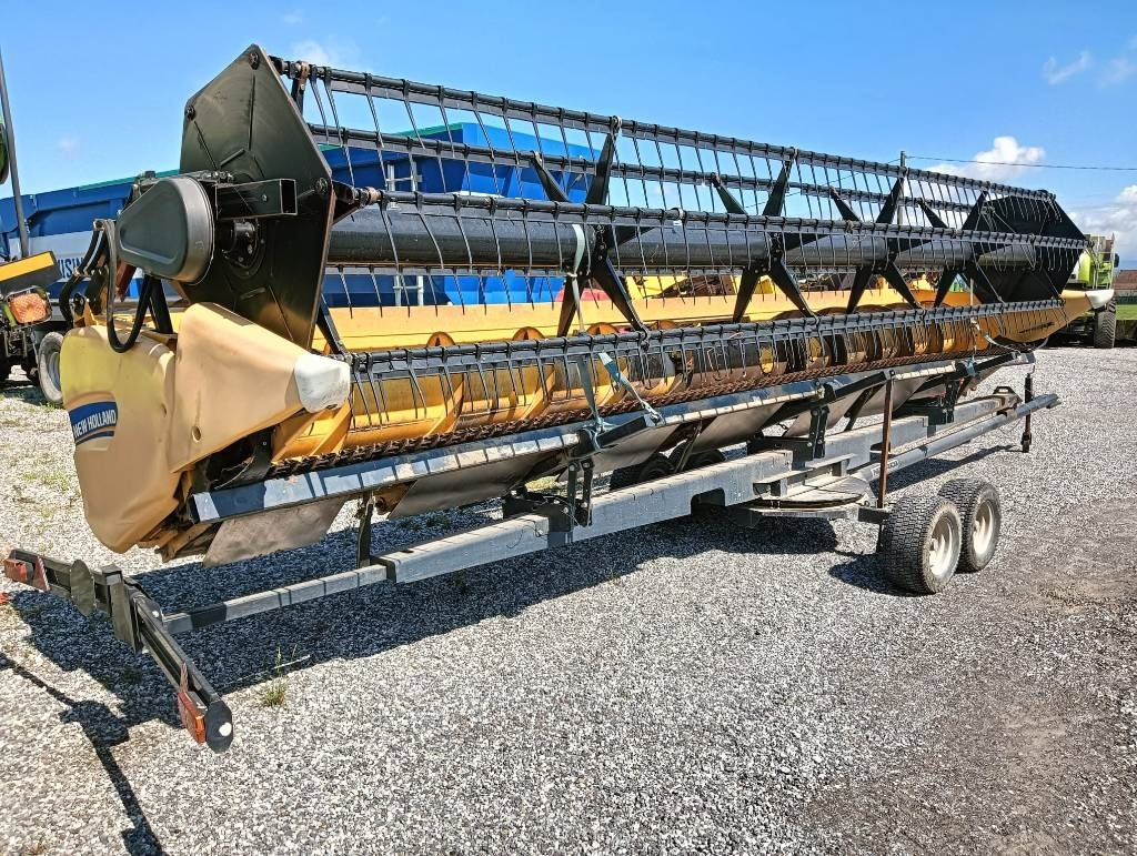 New Holland SOIA FLEX 7 MT - Lisävarusteet - sadonkorjuukone: kuva New Holland SOIA FLEX 7 MT - Lisävarusteet - sadonkorjuukone New Holland SOIA FLEX 7 MT - Lisävarusteet - sadonkorjuukone: kuva New Holland SOIA FLEX 7 MT - Lisävarusteet - sadonkorjuukone
