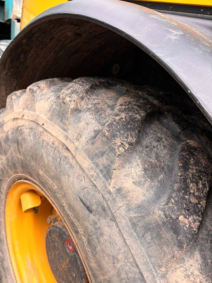 Komatsu WA70-7 - Pyöräkuormaaja: kuva Komatsu WA70-7 - Pyöräkuormaaja Komatsu WA70-7 - Pyöräkuormaaja: kuva Komatsu WA70-7 - Pyöräkuormaaja