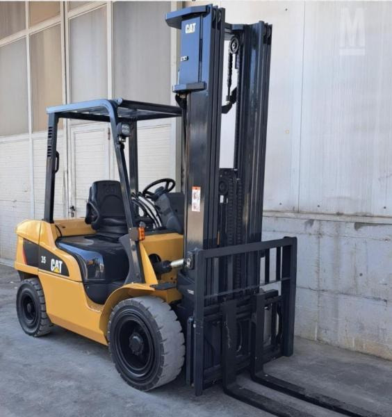 Caterpillar - Dieseltrukki: kuva Caterpillar - Dieseltrukki Caterpillar - Dieseltrukki: kuva Caterpillar - Dieseltrukki