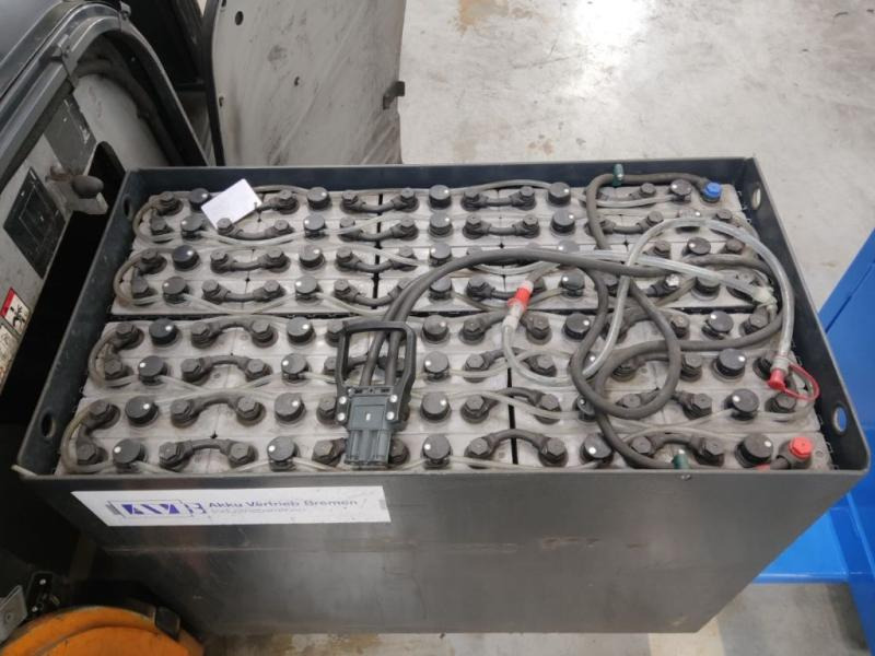 Still RX 60 - Sähkötrukki: kuva Still RX 60 - Sähkötrukki Still RX 60 - Sähkötrukki: kuva Still RX 60 - Sähkötrukki