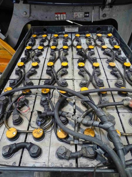 Still RX 60 - Sähkötrukki: kuva Still RX 60 - Sähkötrukki Still RX 60 - Sähkötrukki: kuva Still RX 60 - Sähkötrukki