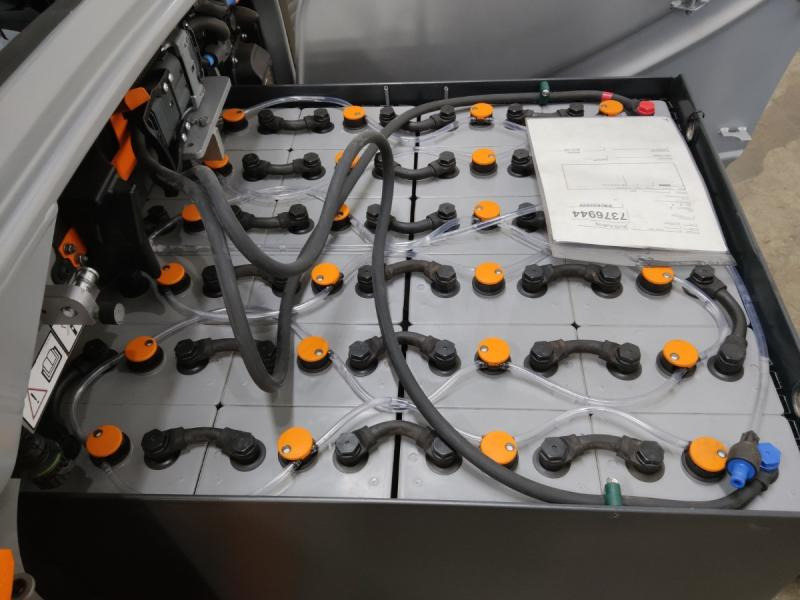 Still RX20 -20L - Sähkötrukki: kuva Still RX20 -20L - Sähkötrukki Still RX20 -20L - Sähkötrukki: kuva Still RX20 -20L - Sähkötrukki