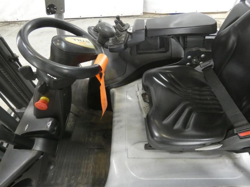 Still RX20 - Sähkötrukki: kuva Still RX20 - Sähkötrukki Still RX20 - Sähkötrukki: kuva Still RX20 - Sähkötrukki