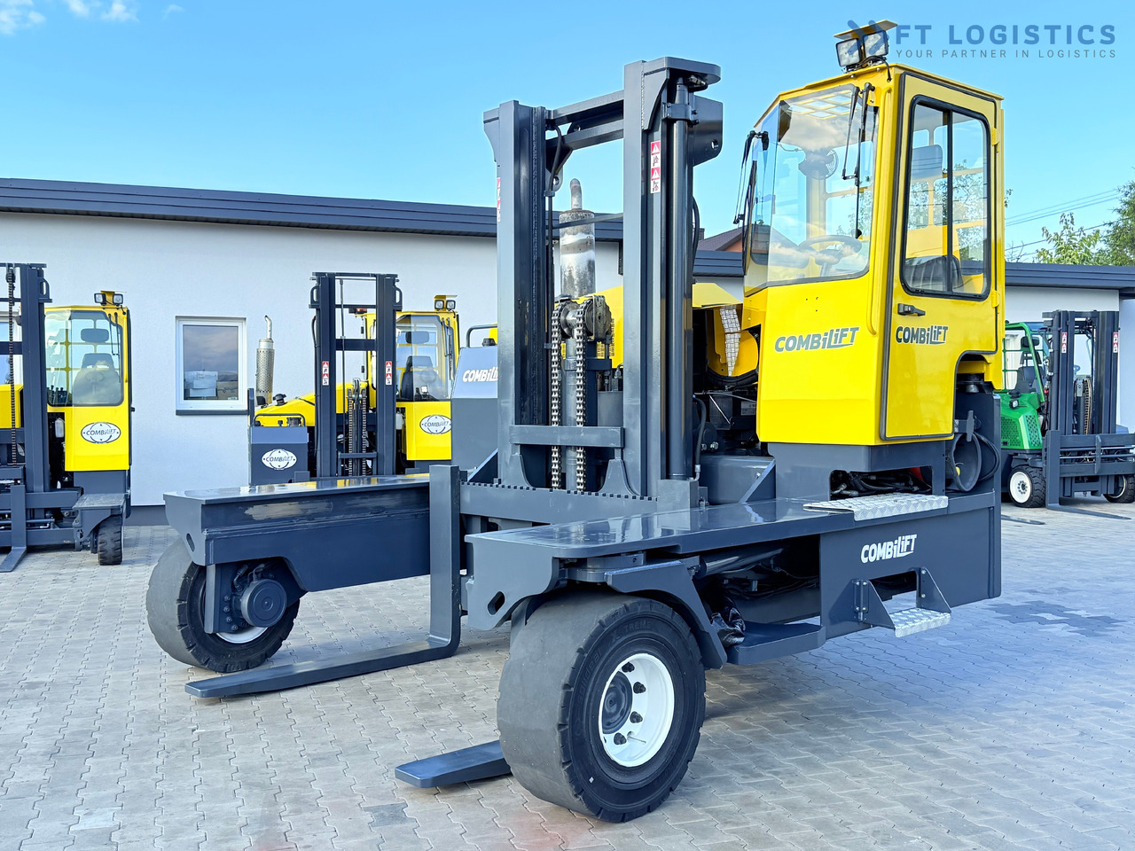 COMBILIFT C14000 / DUPLEX 3600MM / FREE-LIFT / POSITIONER - Nelitietrukki: kuva COMBILIFT C14000 / DUPLEX 3600MM / FREE-LIFT / POSITIONER - Nelitietrukki COMBILIFT C14000 / DUPLEX 3600MM / FREE-LIFT / POSITIONER - Nelitietrukki: kuva COMBILIFT C14000 / DUPLEX 3600MM / FREE-LIFT / POSITIONER - Nelitietrukki