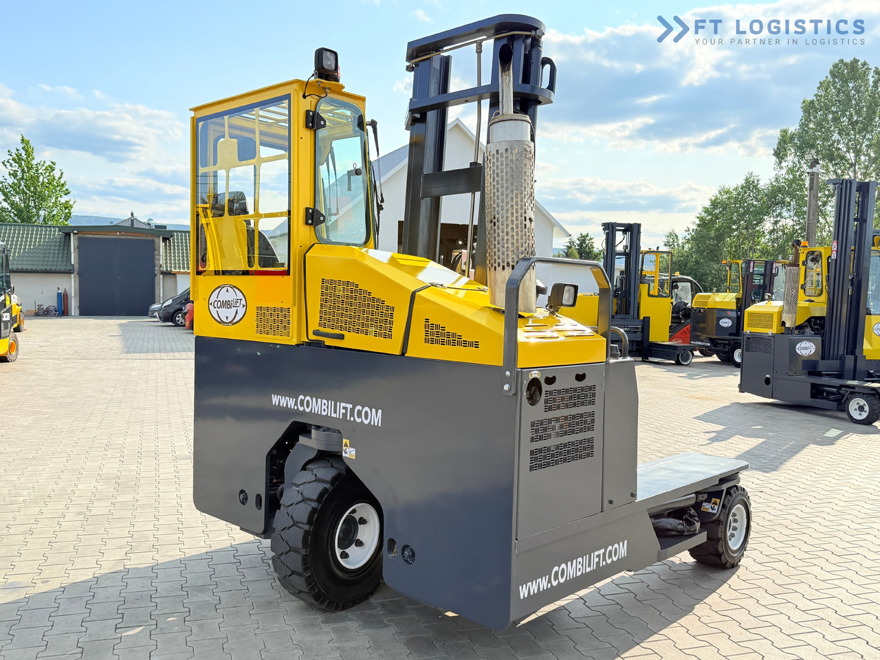 Nelitietrukki COMBILIFT C4000 / DIESEL / DUPLEX - 4100MM / FORK POSITIONER / ONLY 2951 MTH / LIKE NEW: kuva Nelitietrukki COMBILIFT C4000 / DIESEL / DUPLEX - 4100MM / FORK POSITIONER / ONLY 2951 MTH / LIKE NEW