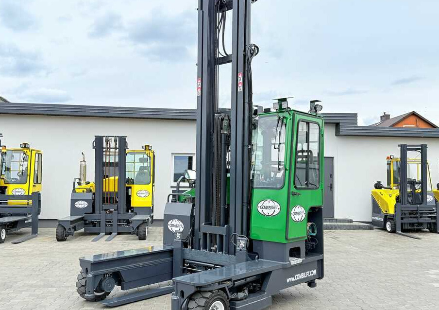 Combilift C4000 / GAS / TRIPLEX - 9300MM / FREE-LIFT / POSITIONER / LIKE NEW - Nelitietrukki: kuva Combilift C4000 / GAS / TRIPLEX - 9300MM / FREE-LIFT / POSITIONER / LIKE NEW - Nelitietrukki Combilift C4000 / GAS / TRIPLEX - 9300MM / FREE-LIFT / POSITIONER / LIKE NEW - Nelitietrukki: kuva Combilift C4000 / GAS / TRIPLEX - 9300MM / FREE-LIFT / POSITIONER / LIKE NEW - Nelitietrukki