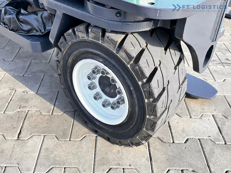 Combilift C4000 / TRIPLEX / 4900MM / LPG / FREE LIFT / FORK SHIFT / LIKE NEW C4000 / TRIPLEX / 4900MM / LPG / FREE LIFT / FORK SHIFT / LIK - Nelitietrukki: kuva Combilift C4000 / TRIPLEX / 4900MM / LPG / FREE LIFT / FORK SHIFT / LIKE NEW C4000 / TRIPLEX / 4900MM / LPG / FREE LIFT / FORK SHIFT / LIK - Nelitietrukki Combilift C4000 / TRIPLEX / 4900MM / LPG / FREE LIFT / FORK SHIFT / LIKE NEW C4000 / TRIPLEX / 4900MM / LPG / FREE LIFT / FORK SHIFT / LIK - Nelitietrukki: kuva Combilift C4000 / TRIPLEX / 4900MM / LPG / FREE LIFT / FORK SHIFT / LIKE NEW C4000 / TRIPLEX / 4900MM / LPG / FREE LIFT / FORK SHIFT / LIK - Nelitietrukki