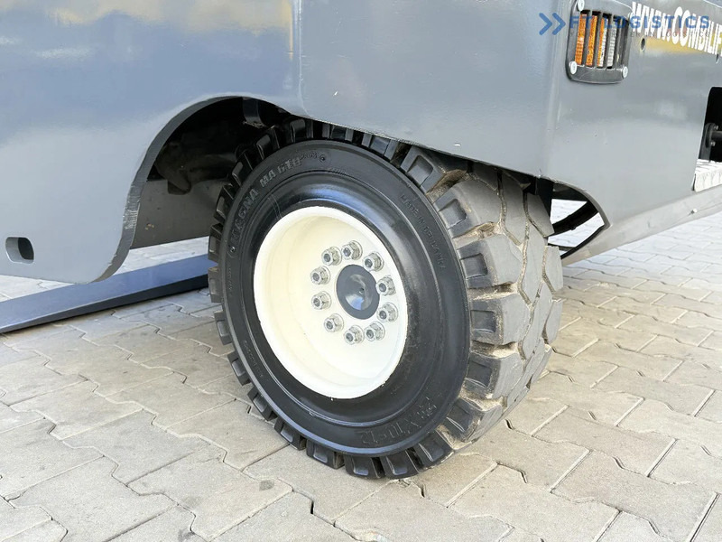 Combilift C5000SR / DIESEL / TRIPLEX MAST – 6100 MM / FORK POSITIONER / FULL CABIN C5000SR / DIESEL / TRIPLEX MAST – 6100 MM / FORK POSITI - Kylkitrukki: kuva Combilift C5000SR / DIESEL / TRIPLEX MAST – 6100 MM / FORK POSITIONER / FULL CABIN C5000SR / DIESEL / TRIPLEX MAST – 6100 MM / FORK POSITI - Kylkitrukki Combilift C5000SR / DIESEL / TRIPLEX MAST – 6100 MM / FORK POSITIONER / FULL CABIN C5000SR / DIESEL / TRIPLEX MAST – 6100 MM / FORK POSITI - Kylkitrukki: kuva Combilift C5000SR / DIESEL / TRIPLEX MAST – 6100 MM / FORK POSITIONER / FULL CABIN C5000SR / DIESEL / TRIPLEX MAST – 6100 MM / FORK POSITI - Kylkitrukki