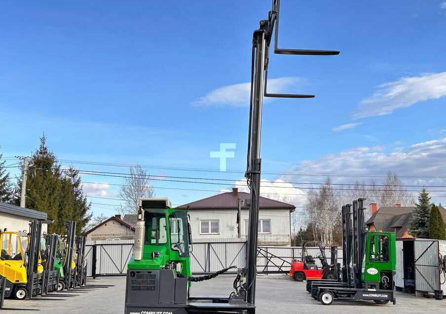 Nelitietrukki Combilift C5000XL / LPG / AIR CONDITIONING / WIDE POSITIONER / DUPLEX MAST / ADJUSTABLE FORKS / NEW TIRES / EXCELLENT CONDITION!: kuva Nelitietrukki Combilift C5000XL / LPG / AIR CONDITIONING / WIDE POSITIONER / DUPLEX MAST / ADJUSTABLE FORKS / NEW TIRES / EXCELLENT CONDITION!