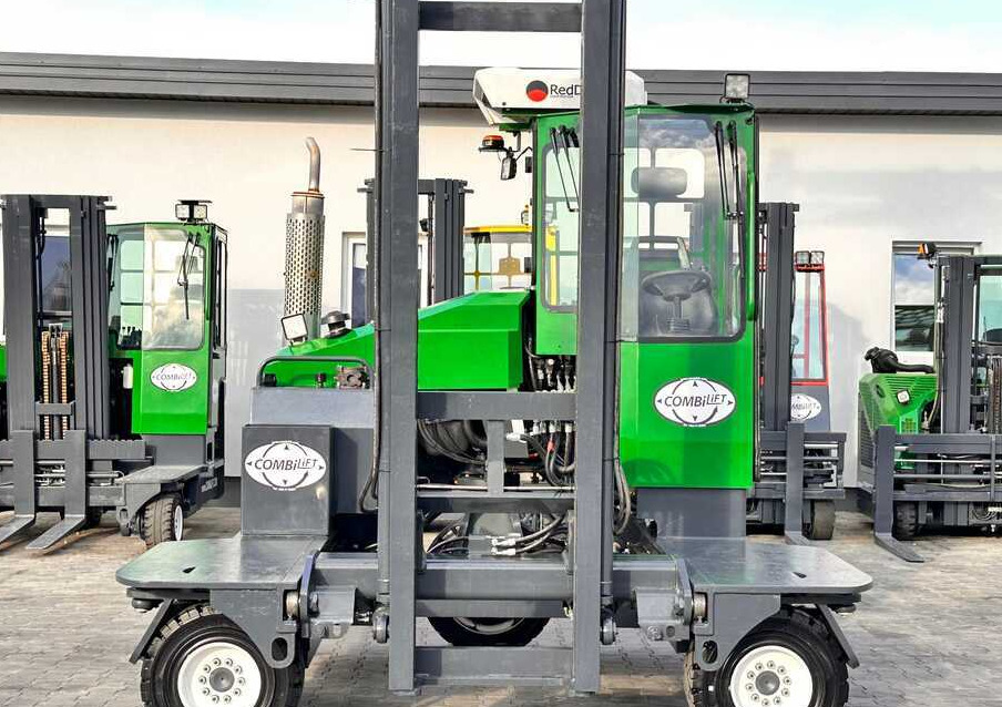 Nelitietrukki Combilift C5000XL / LPG / AIR CONDITIONING / WIDE POSITIONER / DUPLEX MAST / ADJUSTABLE FORKS / NEW TIRES / EXCELLENT CONDITION!: kuva Nelitietrukki Combilift C5000XL / LPG / AIR CONDITIONING / WIDE POSITIONER / DUPLEX MAST / ADJUSTABLE FORKS / NEW TIRES / EXCELLENT CONDITION!