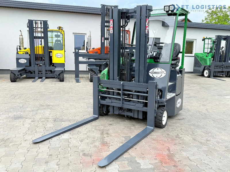 Combilift CB3000 / DIESEL / TRIPLEX 4900MM / FULL FREE LIFT / SIDE SHIFT / FORK POSITIONER / 1500MM FORKS / LIKE NEW CB3000 / DIESEL / TRI - Nelitietrukki: kuva Combilift CB3000 / DIESEL / TRIPLEX 4900MM / FULL FREE LIFT / SIDE SHIFT / FORK POSITIONER / 1500MM FORKS / LIKE NEW CB3000 / DIESEL / TRI - Nelitietrukki Combilift CB3000 / DIESEL / TRIPLEX 4900MM / FULL FREE LIFT / SIDE SHIFT / FORK POSITIONER / 1500MM FORKS / LIKE NEW CB3000 / DIESEL / TRI - Nelitietrukki: kuva Combilift CB3000 / DIESEL / TRIPLEX 4900MM / FULL FREE LIFT / SIDE SHIFT / FORK POSITIONER / 1500MM FORKS / LIKE NEW CB3000 / DIESEL / TRI - Nelitietrukki