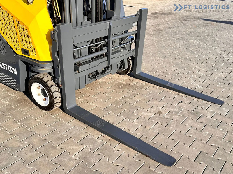 Combilift CB3000 / LPG / DUPLEX / 4000MM / FREE LIFT / NEW TIRES / LIKE NEW CB3000 / LPG / DUPLEX / 4000MM / FREE LIFT / NEW TIRES / LIKE - Nelitietrukki: kuva Combilift CB3000 / LPG / DUPLEX / 4000MM / FREE LIFT / NEW TIRES / LIKE NEW CB3000 / LPG / DUPLEX / 4000MM / FREE LIFT / NEW TIRES / LIKE - Nelitietrukki Combilift CB3000 / LPG / DUPLEX / 4000MM / FREE LIFT / NEW TIRES / LIKE NEW CB3000 / LPG / DUPLEX / 4000MM / FREE LIFT / NEW TIRES / LIKE - Nelitietrukki: kuva Combilift CB3000 / LPG / DUPLEX / 4000MM / FREE LIFT / NEW TIRES / LIKE NEW CB3000 / LPG / DUPLEX / 4000MM / FREE LIFT / NEW TIRES / LIKE - Nelitietrukki