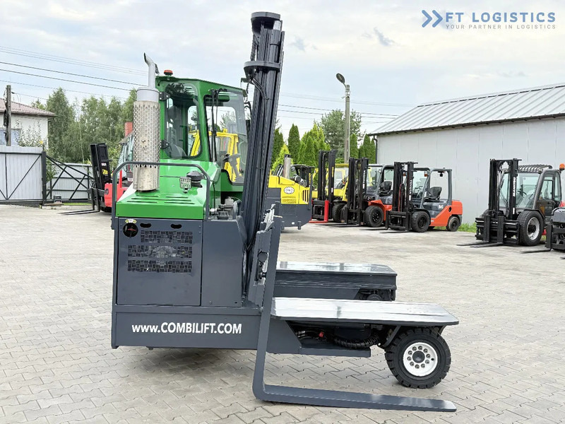 Nelitietrukki Combilift Combilift C4500 / DIESEL / DUPLEX 4000MM / WIDE FORK POSITIONER / HEATING / FULL CABIN / PERFECT CONDITION / Wide range of four-: kuva Nelitietrukki Combilift Combilift C4500 / DIESEL / DUPLEX 4000MM / WIDE FORK POSITIONER / HEATING / FULL CABIN / PERFECT CONDITION / Wide range of four-