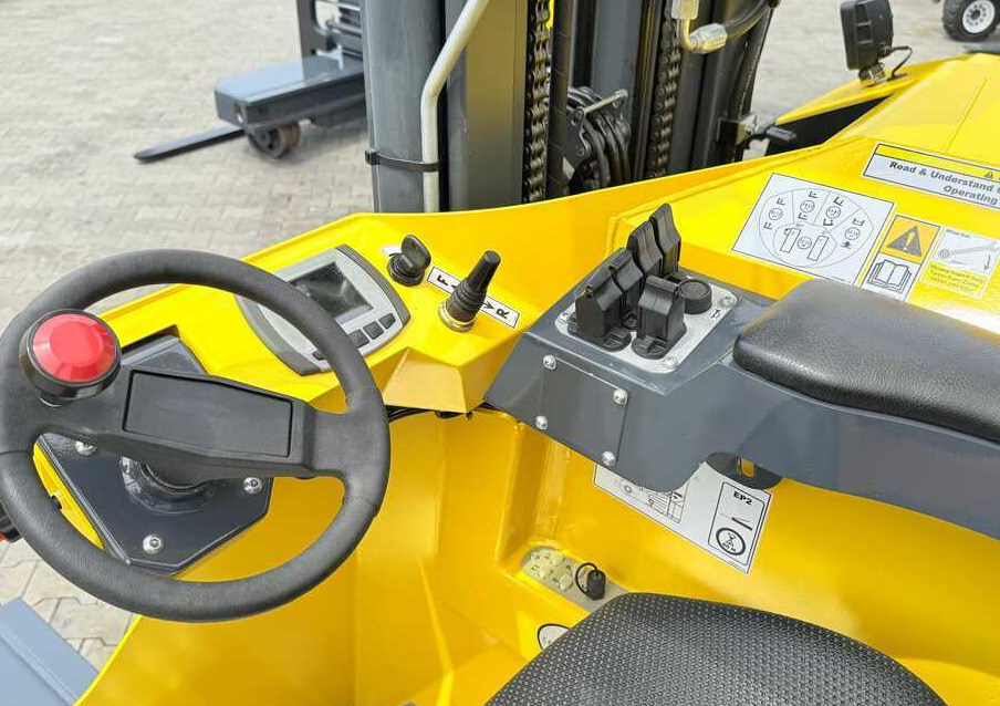 Nelitietrukki Combilift MR / ELECTRIC / TRIPLEX – 6000MM / FULL FREE LIFT / WIDE POSITIONER / FORK SIDESHIFT / ONLY 1400 HOURS / LIKE NEW: kuva Nelitietrukki Combilift MR / ELECTRIC / TRIPLEX – 6000MM / FULL FREE LIFT / WIDE POSITIONER / FORK SIDESHIFT / ONLY 1400 HOURS / LIKE NEW
