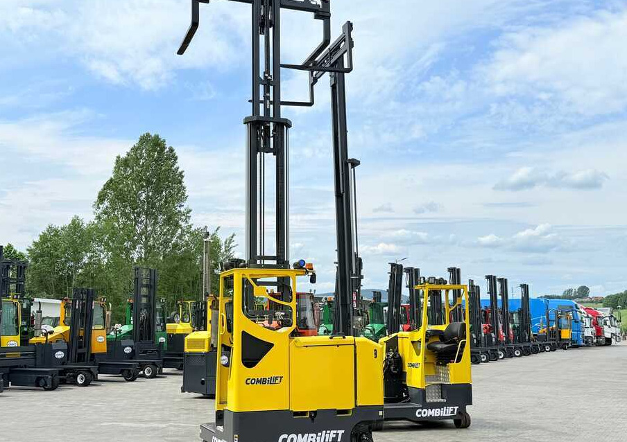 Nelitietrukki Combilift MR / ELECTRIC / TRIPLEX – 6000MM / FULL FREE LIFT / WIDE POSITIONER / FORK SIDESHIFT / ONLY 1400 HOURS / LIKE NEW: kuva Nelitietrukki Combilift MR / ELECTRIC / TRIPLEX – 6000MM / FULL FREE LIFT / WIDE POSITIONER / FORK SIDESHIFT / ONLY 1400 HOURS / LIKE NEW