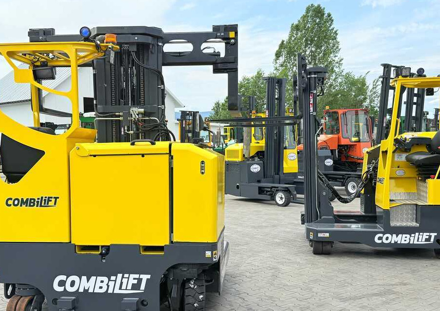 Nelitietrukki Combilift MR / ELECTRIC / TRIPLEX – 6000MM / FULL FREE LIFT / WIDE POSITIONER / FORK SIDESHIFT / ONLY 1400 HOURS / LIKE NEW: kuva Nelitietrukki Combilift MR / ELECTRIC / TRIPLEX – 6000MM / FULL FREE LIFT / WIDE POSITIONER / FORK SIDESHIFT / ONLY 1400 HOURS / LIKE NEW