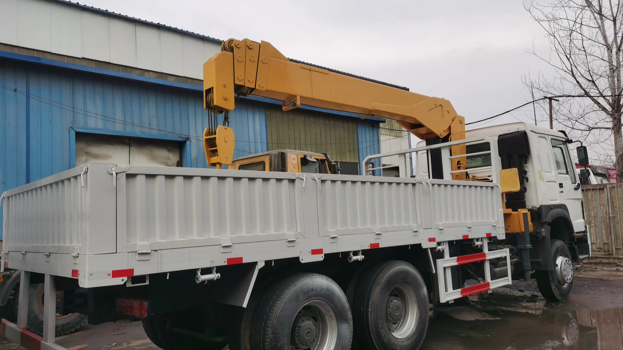 HOWO 371 - Nosturiauto: kuva HOWO 371 - Nosturiauto HOWO 371 - Nosturiauto: kuva HOWO 371 - Nosturiauto