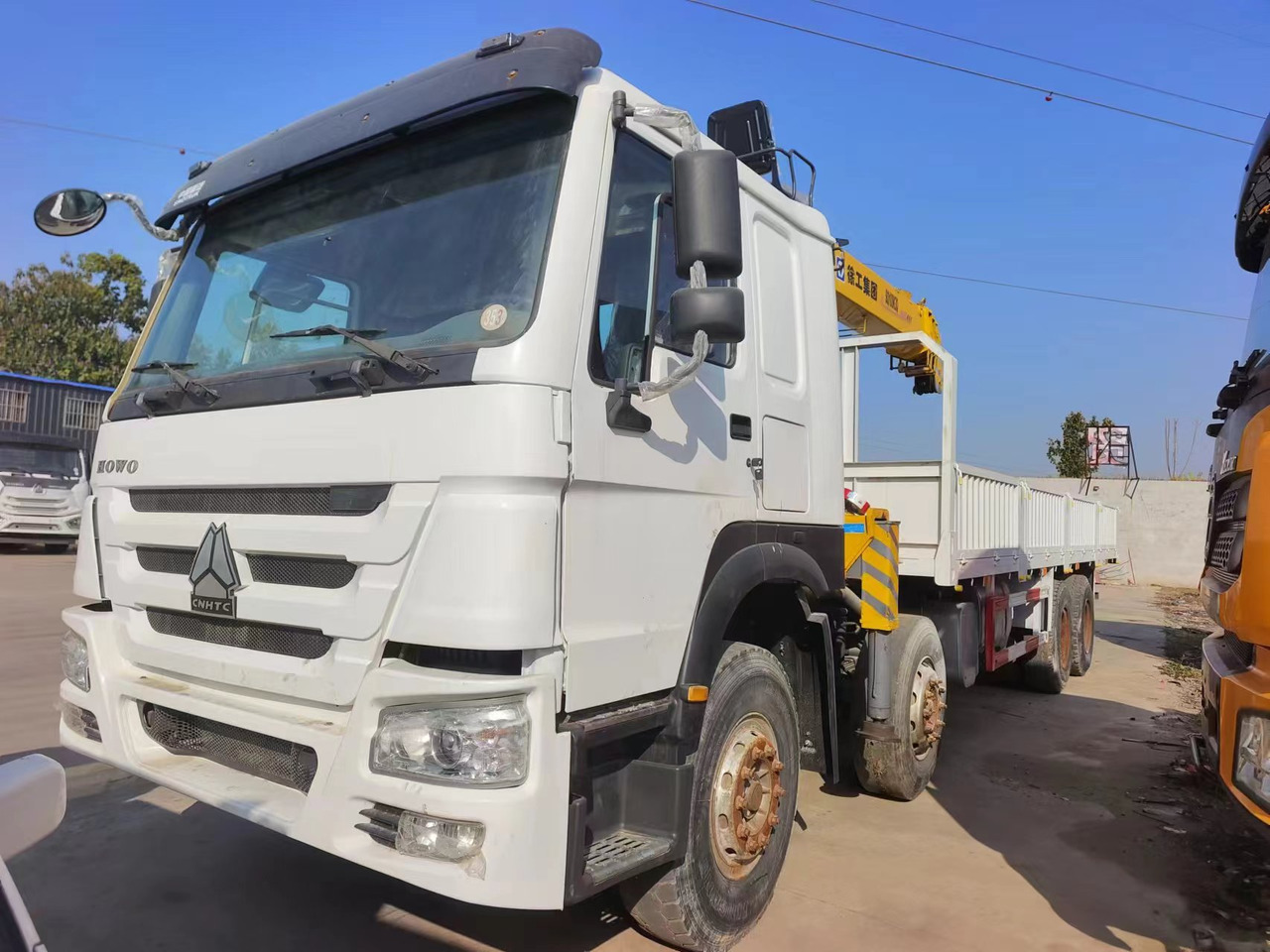 HOWO HOWO 371 chassis,10 TONS crane truck - Nosturiauto: kuva HOWO HOWO 371 chassis,10 TONS crane truck - Nosturiauto HOWO HOWO 371 chassis,10 TONS crane truck - Nosturiauto: kuva HOWO HOWO 371 chassis,10 TONS crane truck - Nosturiauto