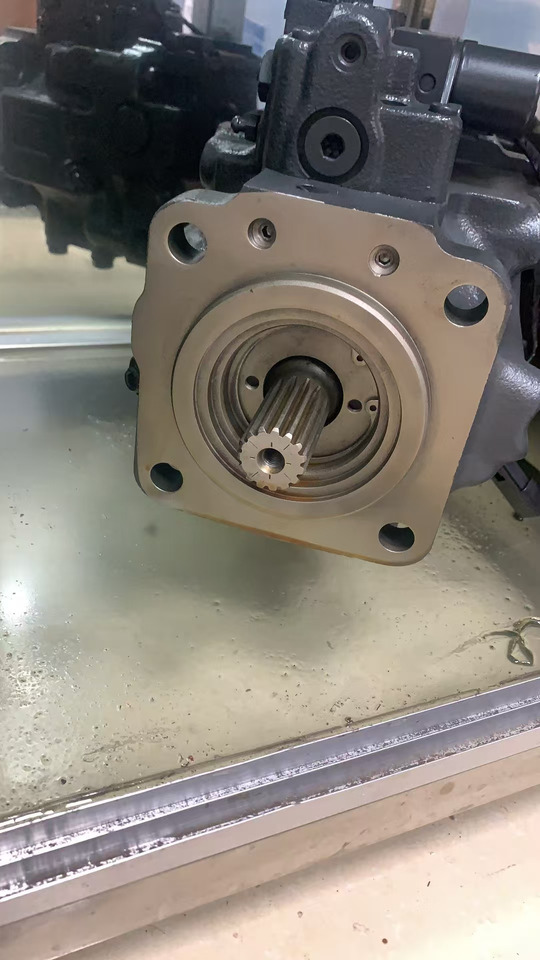 KOMATSU 708-1t-00431 - Hydraulipumppu - Kuormaaja: kuva KOMATSU 708-1t-00431 - Hydraulipumppu - Kuormaaja KOMATSU 708-1t-00431 - Hydraulipumppu - Kuormaaja: kuva KOMATSU 708-1t-00431 - Hydraulipumppu - Kuormaaja