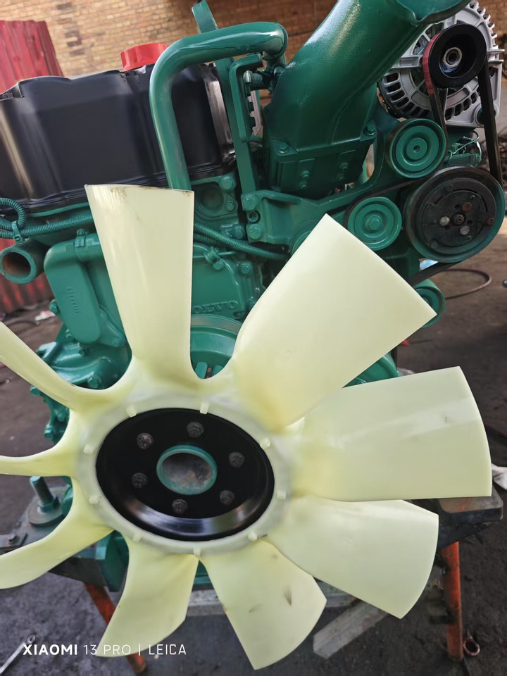 VOLVO D12D - Moottori - Kaivuri: kuva VOLVO D12D - Moottori - Kaivuri VOLVO D12D - Moottori - Kaivuri: kuva VOLVO D12D - Moottori - Kaivuri