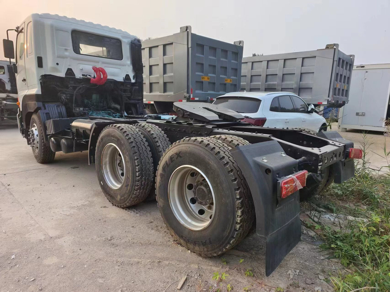 HINO HINO 700 - Vetopöytäauto: kuva HINO HINO 700 - Vetopöytäauto HINO HINO 700 - Vetopöytäauto: kuva HINO HINO 700 - Vetopöytäauto