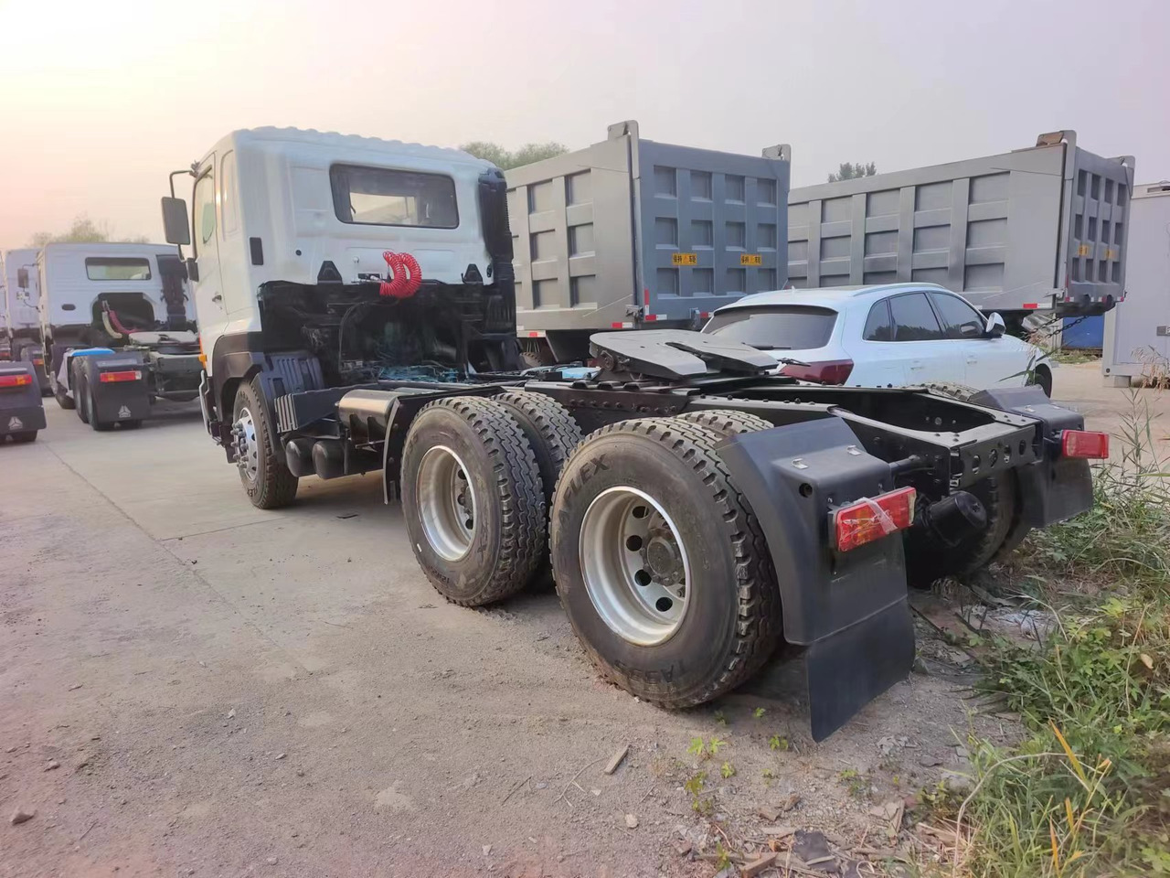 HINO HINO 700 - Vetopöytäauto: kuva HINO HINO 700 - Vetopöytäauto HINO HINO 700 - Vetopöytäauto: kuva HINO HINO 700 - Vetopöytäauto