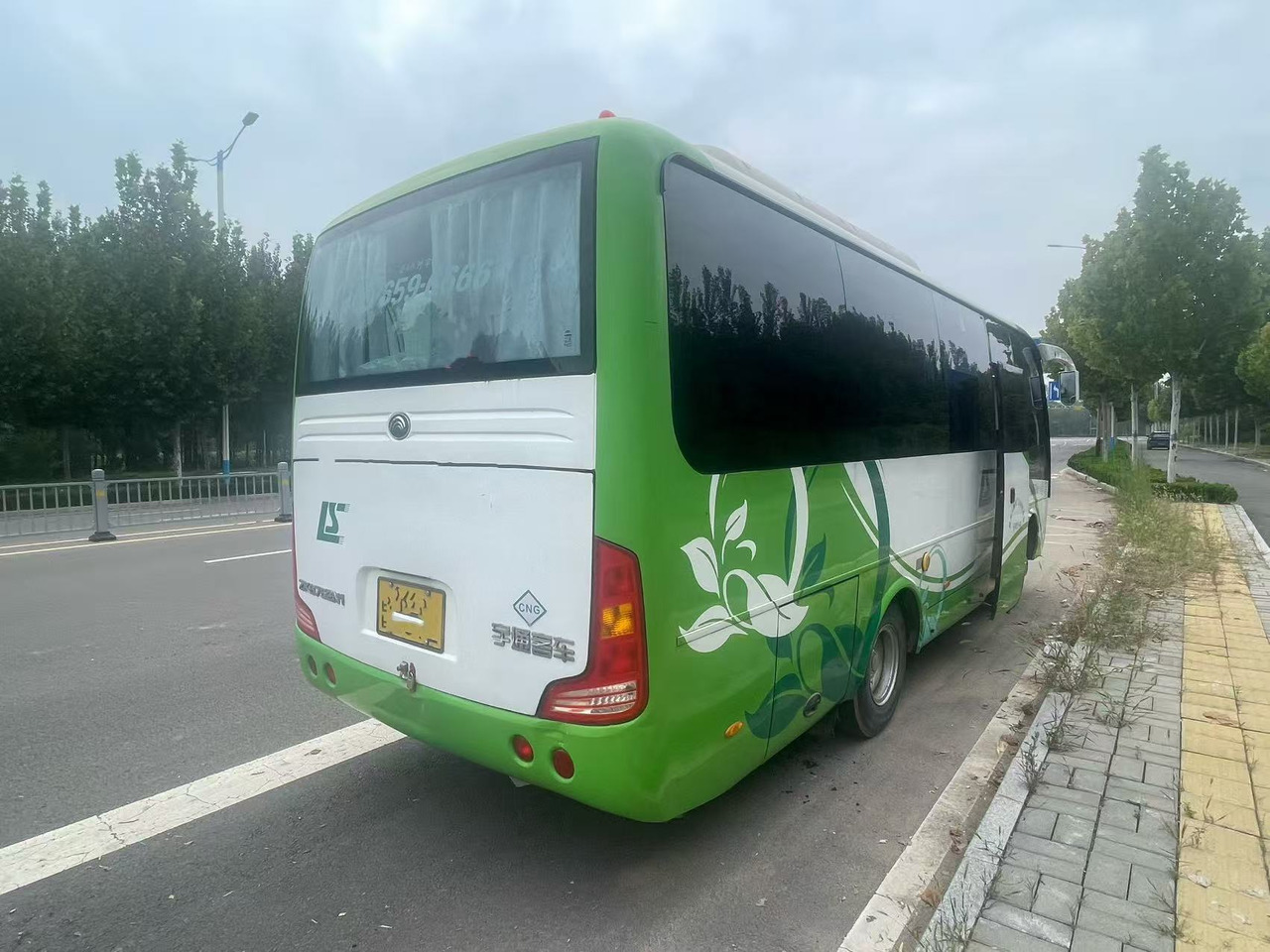 YUTONG 31 seats ZK6852HNG2 - Turistibussi: kuva YUTONG 31 seats ZK6852HNG2 - Turistibussi YUTONG 31 seats ZK6852HNG2 - Turistibussi: kuva YUTONG 31 seats ZK6852HNG2 - Turistibussi