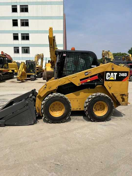 90% New Front Loader Tractor CAT 246D Skid Steer Loader / Used Cat 226B 246C 246d Mini Skid Steer Loader in Stock - Liukuohjattu kuormaaja: kuva 90% New Front Loader Tractor CAT 246D Skid Steer Loader / Used Cat 226B 246C 246d Mini Skid Steer Loader in Stock - Liukuohjattu kuormaaja 90% New Front Loader Tractor CAT 246D Skid Steer Loader / Used Cat 226B 246C 246d Mini Skid Steer Loader in Stock - Liukuohjattu kuormaaja: kuva 90% New Front Loader Tractor CAT 246D Skid Steer Loader / Used Cat 226B 246C 246d Mini Skid Steer Loader in Stock - Liukuohjattu kuormaaja