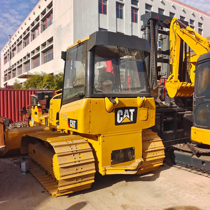 Good Condition D3K Bulldozer Used Crawler Bulldozer with Parts Price Bulldozers - Puskutraktori: kuva Good Condition D3K Bulldozer Used Crawler Bulldozer with Parts Price Bulldozers - Puskutraktori Good Condition D3K Bulldozer Used Crawler Bulldozer with Parts Price Bulldozers - Puskutraktori: kuva Good Condition D3K Bulldozer Used Crawler Bulldozer with Parts Price Bulldozers - Puskutraktori