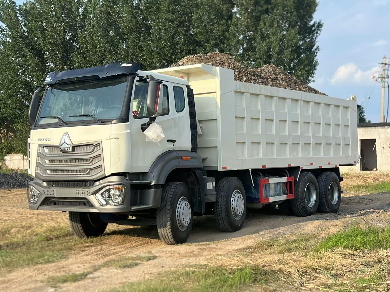 HOWO Used Dump Truck8*4 6*4 - Kippiauto kuorma-auto: kuva HOWO Used Dump Truck8*4 6*4 - Kippiauto kuorma-auto HOWO Used Dump Truck8*4 6*4 - Kippiauto kuorma-auto: kuva HOWO Used Dump Truck8*4 6*4 - Kippiauto kuorma-auto