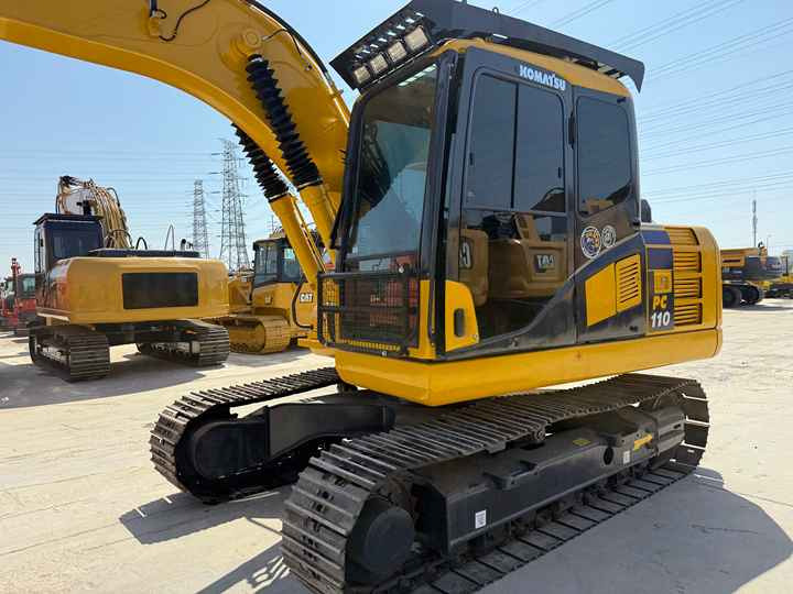 Low Shipping Mini Used Excavator Construction Machine Used komatsu Pc110 - Telakaivukone: kuva Low Shipping Mini Used Excavator Construction Machine Used komatsu Pc110 - Telakaivukone Low Shipping Mini Used Excavator Construction Machine Used komatsu Pc110 - Telakaivukone: kuva Low Shipping Mini Used Excavator Construction Machine Used komatsu Pc110 - Telakaivukone