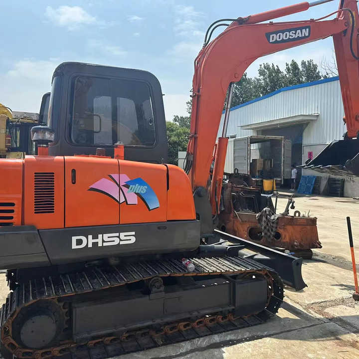 Low Shipping Used Excavator Doosan DH55 Good Condition with Low Hours - Kaivuri: kuva Low Shipping Used Excavator Doosan DH55 Good Condition with Low Hours - Kaivuri Low Shipping Used Excavator Doosan DH55 Good Condition with Low Hours - Kaivuri: kuva Low Shipping Used Excavator Doosan DH55 Good Condition with Low Hours - Kaivuri