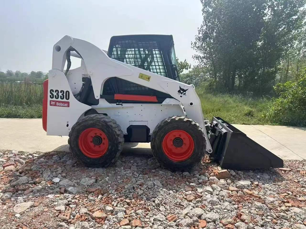 BOBCAT Used Heavy Construction Equipment bobcat S330 Second Hand Skid Steers Used Machine Hot Sale - Rakennuskoneet: kuva BOBCAT Used Heavy Construction Equipment bobcat S330 Second Hand Skid Steers Used Machine Hot Sale - Rakennuskoneet BOBCAT Used Heavy Construction Equipment bobcat S330 Second Hand Skid Steers Used Machine Hot Sale - Rakennuskoneet: kuva BOBCAT Used Heavy Construction Equipment bobcat S330 Second Hand Skid Steers Used Machine Hot Sale - Rakennuskoneet
