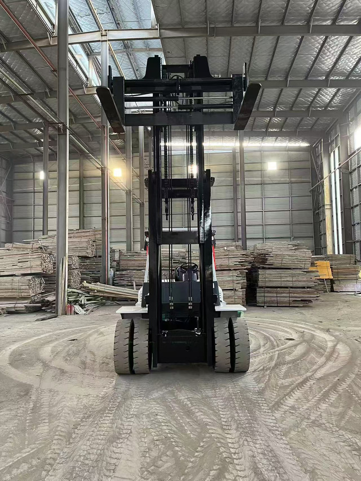 TCM Used Forklift TCM 100 - Vastapainotrukki: kuva TCM Used Forklift TCM 100 - Vastapainotrukki TCM Used Forklift TCM 100 - Vastapainotrukki: kuva TCM Used Forklift TCM 100 - Vastapainotrukki