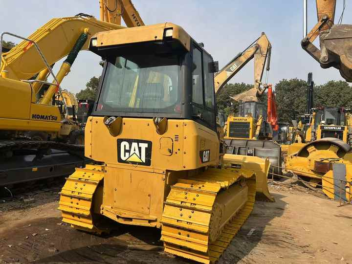 Puskutraktori Used Cat Mini Bulldozer D5k  Cat Dozers [ Copy ]: kuva Puskutraktori Used Cat Mini Bulldozer D5k  Cat Dozers [ Copy ]
