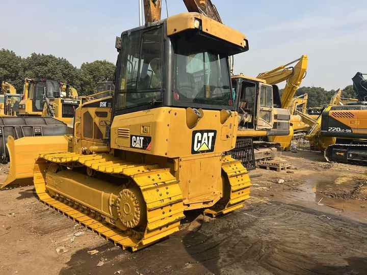 Used Cat Mini Bulldozer D5k Cat Dozers - Puskutraktori: kuva Used Cat Mini Bulldozer D5k Cat Dozers - Puskutraktori Used Cat Mini Bulldozer D5k Cat Dozers - Puskutraktori: kuva Used Cat Mini Bulldozer D5k Cat Dozers - Puskutraktori