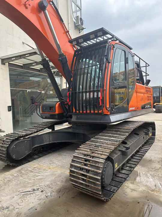 Used Digger DOOSAN DX300 Construction Machinery Construction Digger Used DOOSAN DX300 Cheap Excavator - Telakaivukone: kuva Used Digger DOOSAN DX300 Construction Machinery Construction Digger Used DOOSAN DX300 Cheap Excavator - Telakaivukone Used Digger DOOSAN DX300 Construction Machinery Construction Digger Used DOOSAN DX300 Cheap Excavator - Telakaivukone: kuva Used Digger DOOSAN DX300 Construction Machinery Construction Digger Used DOOSAN DX300 Cheap Excavator - Telakaivukone