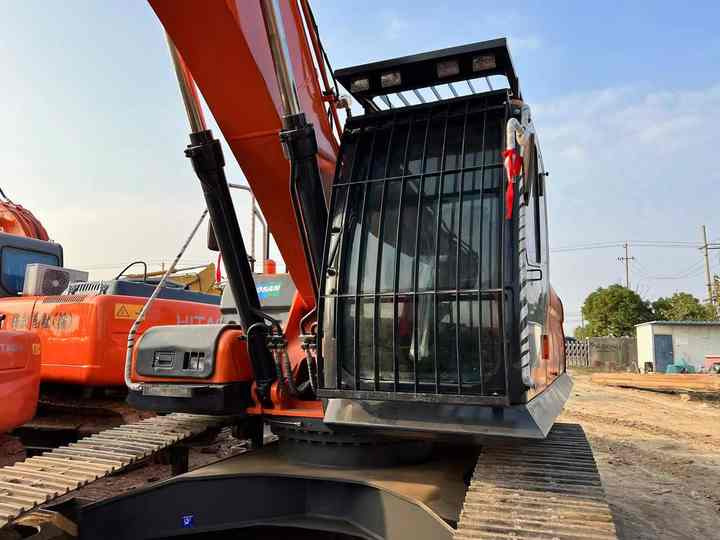 Used Digger DOOSAN DX300 Construction Machinery Construction Digger Used DOOSAN DX300 Cheap Excavator - Telakaivukone: kuva Used Digger DOOSAN DX300 Construction Machinery Construction Digger Used DOOSAN DX300 Cheap Excavator - Telakaivukone Used Digger DOOSAN DX300 Construction Machinery Construction Digger Used DOOSAN DX300 Cheap Excavator - Telakaivukone: kuva Used Digger DOOSAN DX300 Construction Machinery Construction Digger Used DOOSAN DX300 Cheap Excavator - Telakaivukone