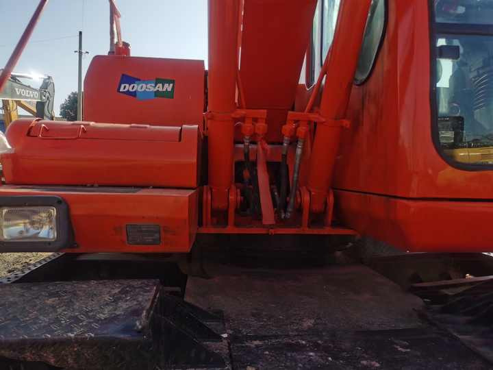 Used Digger Doosan Dh150w-7 Construction Machinery Construction Digger Used Doosan Dh150w-7 Cheap Excavator - Telakaivukone: kuva Used Digger Doosan Dh150w-7 Construction Machinery Construction Digger Used Doosan Dh150w-7 Cheap Excavator - Telakaivukone Used Digger Doosan Dh150w-7 Construction Machinery Construction Digger Used Doosan Dh150w-7 Cheap Excavator - Telakaivukone: kuva Used Digger Doosan Dh150w-7 Construction Machinery Construction Digger Used Doosan Dh150w-7 Cheap Excavator - Telakaivukone