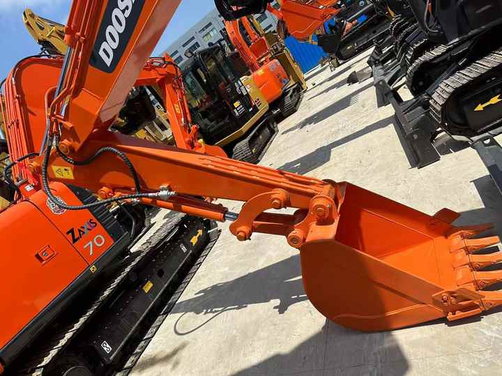Used Excavator Doosan DX55 Excavators Mini Equipment Earth Moving Machinery Doosan Digger Excavator for Sale - Telakaivukone: kuva Used Excavator Doosan DX55 Excavators Mini Equipment Earth Moving Machinery Doosan Digger Excavator for Sale - Telakaivukone Used Excavator Doosan DX55 Excavators Mini Equipment Earth Moving Machinery Doosan Digger Excavator for Sale - Telakaivukone: kuva Used Excavator Doosan DX55 Excavators Mini Equipment Earth Moving Machinery Doosan Digger Excavator for Sale - Telakaivukone