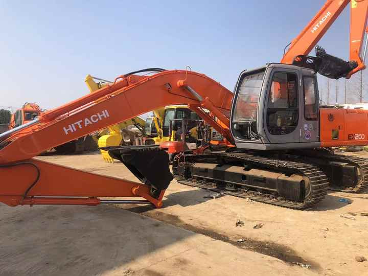 Used Excavator Hitachi Ex200 for Sale, Original Excavator - Telakaivukone: kuva Used Excavator Hitachi Ex200 for Sale, Original Excavator - Telakaivukone Used Excavator Hitachi Ex200 for Sale, Original Excavator - Telakaivukone: kuva Used Excavator Hitachi Ex200 for Sale, Original Excavator - Telakaivukone