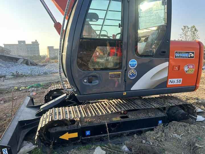 Used HITACHI ZX70 Model Mini Excavator Second Hand Machine Popular Brand Japan Hitachi Hydraulic Machinery - Minikuormaaja: kuva Used HITACHI ZX70 Model Mini Excavator Second Hand Machine Popular Brand Japan Hitachi Hydraulic Machinery - Minikuormaaja Used HITACHI ZX70 Model Mini Excavator Second Hand Machine Popular Brand Japan Hitachi Hydraulic Machinery - Minikuormaaja: kuva Used HITACHI ZX70 Model Mini Excavator Second Hand Machine Popular Brand Japan Hitachi Hydraulic Machinery - Minikuormaaja