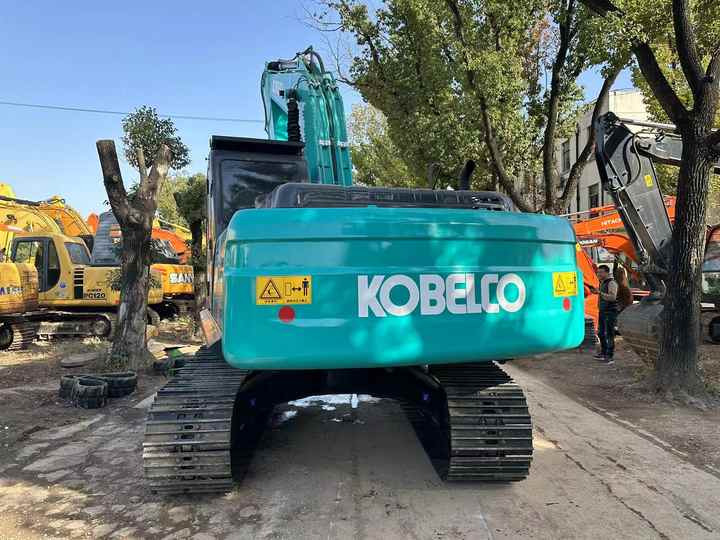 Used Japan Kobelco SK200-8 Crawler Excavator New Arrival Earth-moving Machine for Sale - Telakaivukone: kuva Used Japan Kobelco SK200-8 Crawler Excavator New Arrival Earth-moving Machine for Sale - Telakaivukone Used Japan Kobelco SK200-8 Crawler Excavator New Arrival Earth-moving Machine for Sale - Telakaivukone: kuva Used Japan Kobelco SK200-8 Crawler Excavator New Arrival Earth-moving Machine for Sale - Telakaivukone