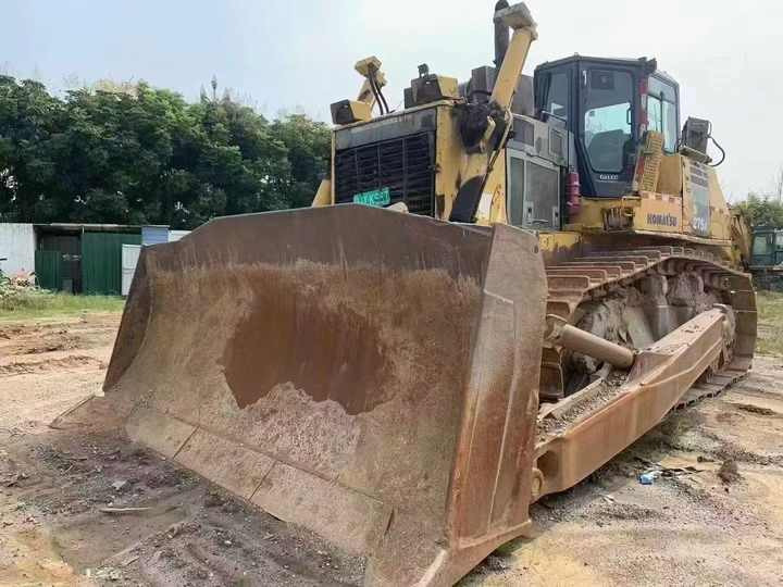 Used Large Komatsu 275 Bulldozer Komatsu D275A-5 Bulldozer Original Paint Strong Power in Very Good Condition Low Price for Sale - Puskutraktori: kuva Used Large Komatsu 275 Bulldozer Komatsu D275A-5 Bulldozer Original Paint Strong Power in Very Good Condition Low Price for Sale - Puskutraktori Used Large Komatsu 275 Bulldozer Komatsu D275A-5 Bulldozer Original Paint Strong Power in Very Good Condition Low Price for Sale - Puskutraktori: kuva Used Large Komatsu 275 Bulldozer Komatsu D275A-5 Bulldozer Original Paint Strong Power in Very Good Condition Low Price for Sale - Puskutraktori