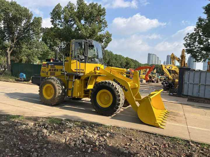 Used komatsu Wa320-3 Wheel Loader Second Hand Machine Popular Brand komatsu Hydraulic Machinery - Pyöräkuormaaja: kuva Used komatsu Wa320-3 Wheel Loader Second Hand Machine Popular Brand komatsu Hydraulic Machinery - Pyöräkuormaaja Used komatsu Wa320-3 Wheel Loader Second Hand Machine Popular Brand komatsu Hydraulic Machinery - Pyöräkuormaaja: kuva Used komatsu Wa320-3 Wheel Loader Second Hand Machine Popular Brand komatsu Hydraulic Machinery - Pyöräkuormaaja