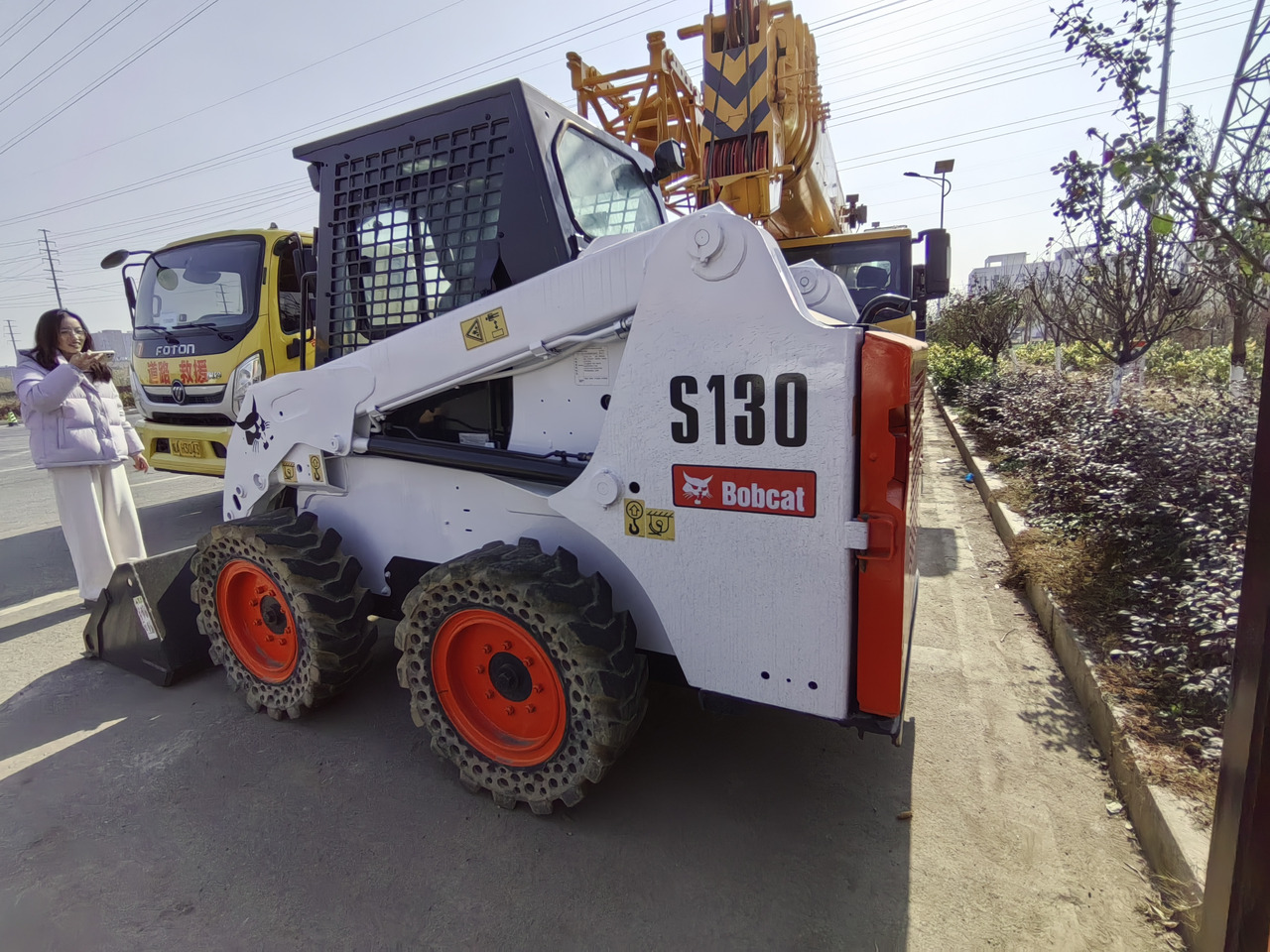 BOBCAT S130 - Liukuohjattu kuormaaja: kuva BOBCAT S130 - Liukuohjattu kuormaaja BOBCAT S130 - Liukuohjattu kuormaaja: kuva BOBCAT S130 - Liukuohjattu kuormaaja